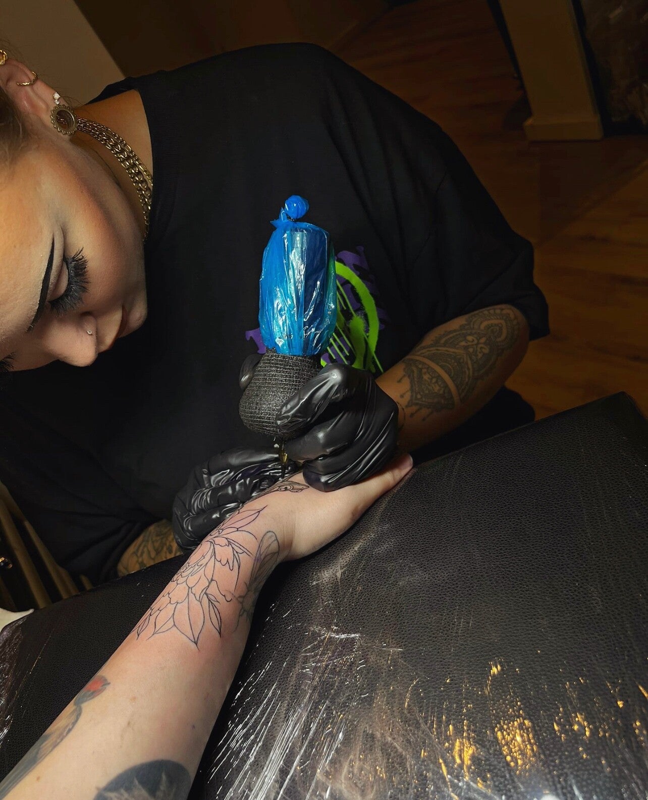 In de studio van Fempire Tattoo Studio, Bussum